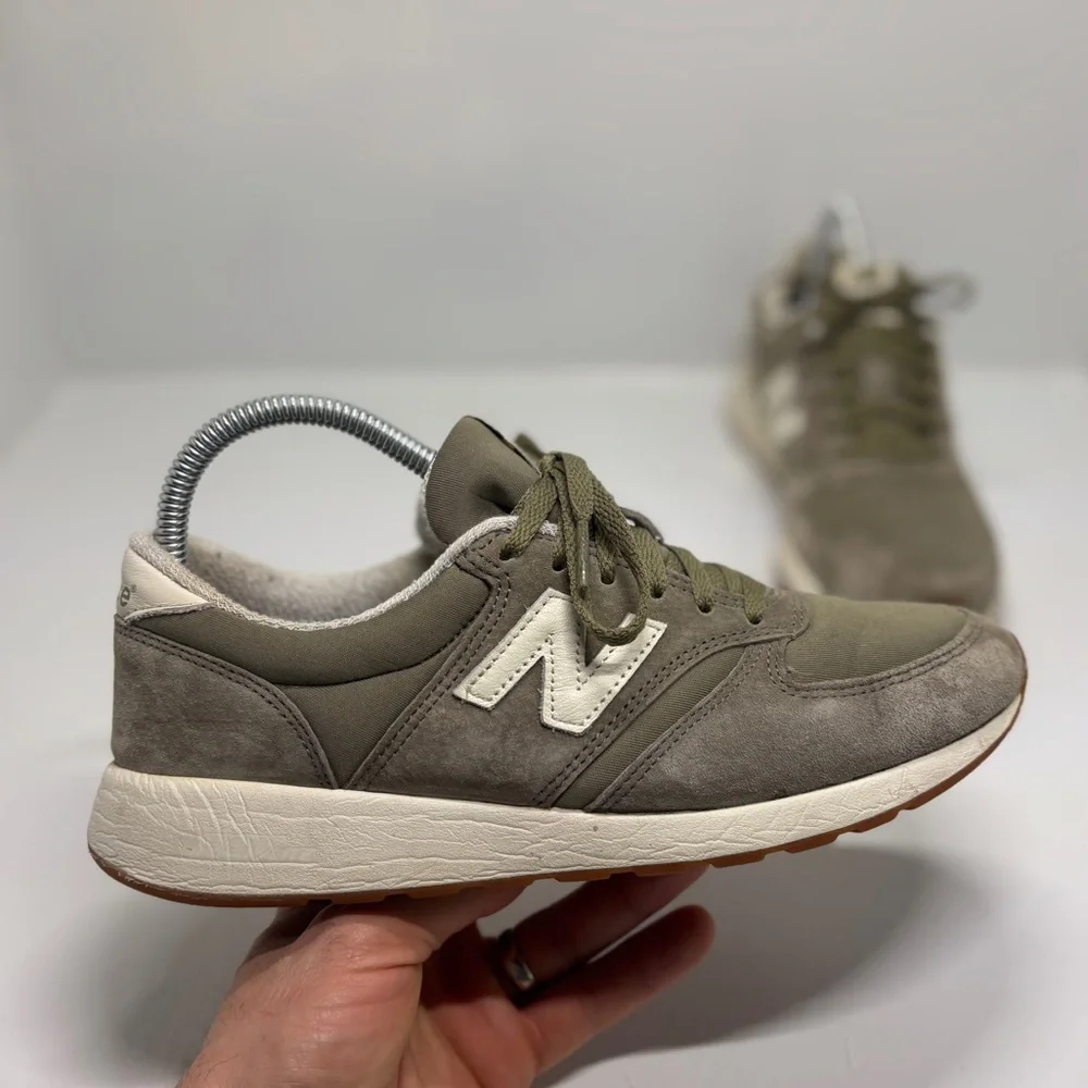 New Balance 420 Sneakers Men’s 8.5 Olive Green Suede Mesh Casual Retro Shoes - Picture 11 of 13